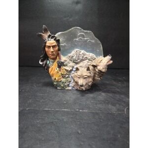 Hamilton Collection Tribal Guardians‎ From the Noble Heritage, Wolf Sculpture